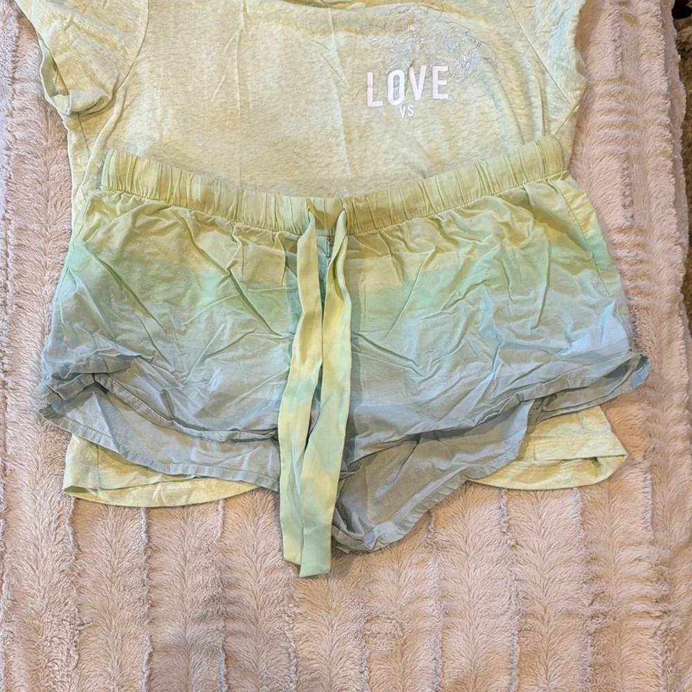 Victorias Secret soft mint